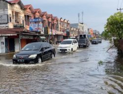 Hujan Deras Guyur Pekanbaru, Jalan Paus Kembali Dikepung Genangan Air